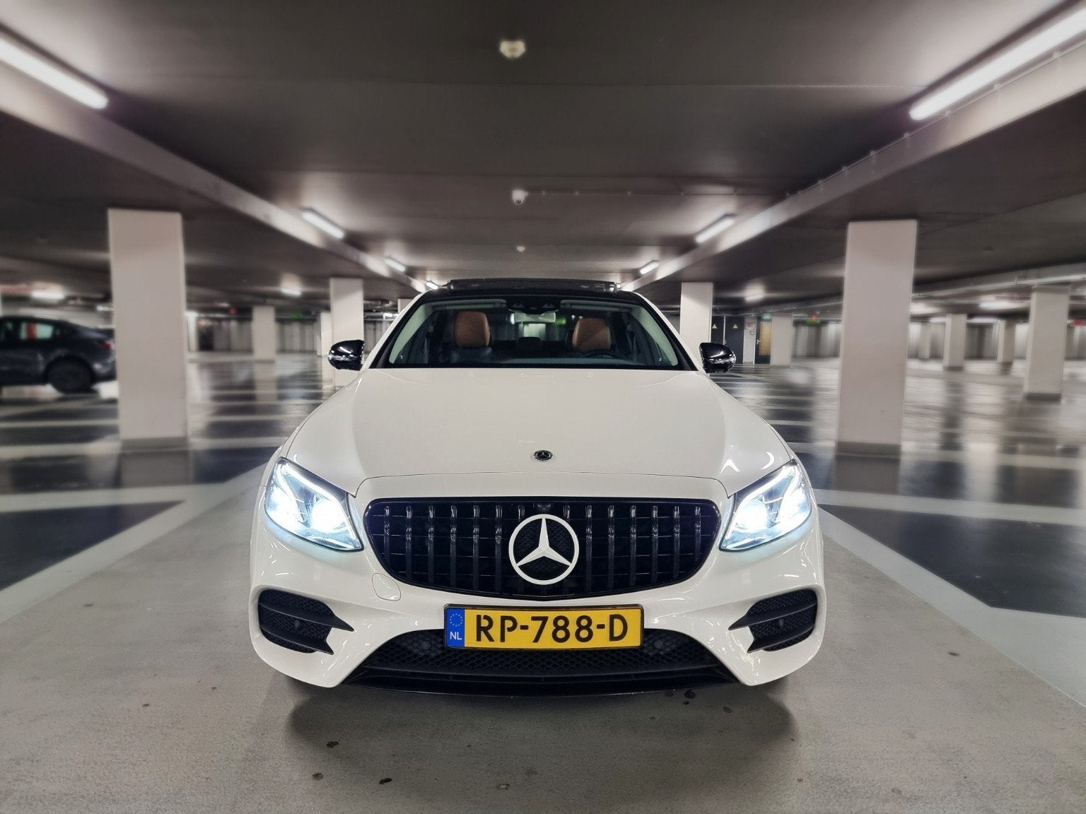 Mercedes-Benz E-Klasse E200 184pk 9G-TRONIC 2018 Wit, Auto's, 4 cilinders, Wit, Origineel Nederlands, Particulier