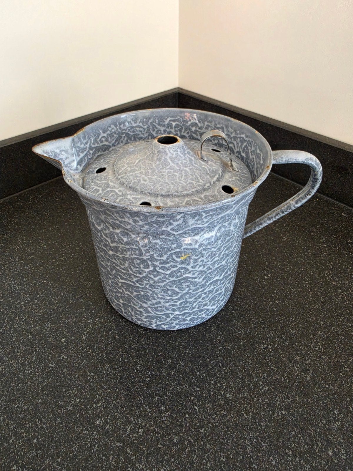 Melkkoker, emaille, wolkjesmotief, Ophalen of Verzenden