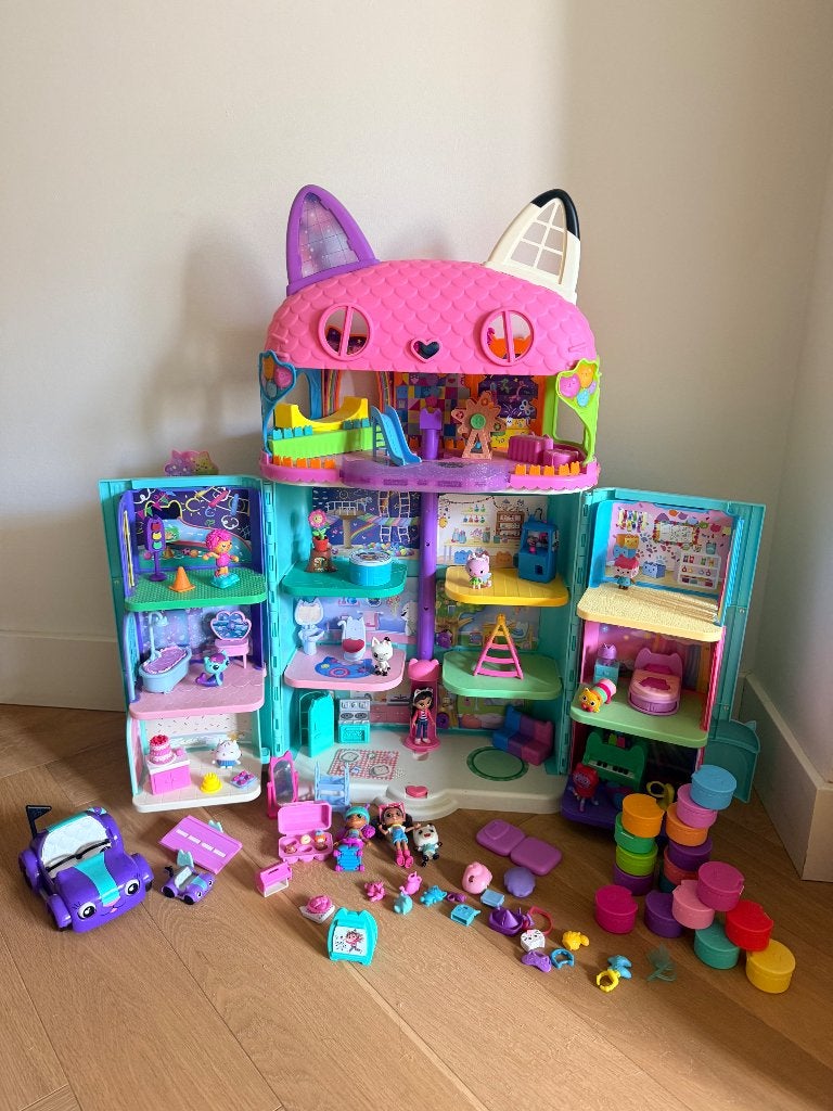 Gabby dollhouse zo goed als nieuw en compleet, Kinderen en Baby's, Speelgoed | Poppenhuizen, Ophalen, Zo goed als nieuw, Poppenhuis