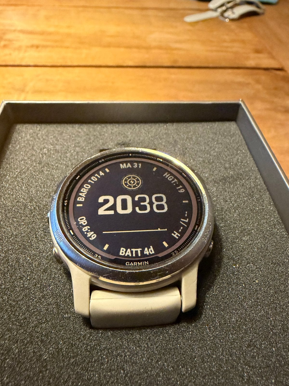 Garmin Fenix 6S Pro Solar -42mm, Ophalen of Verzenden, Zo goed als nieuw, Waterdicht, Grijs
