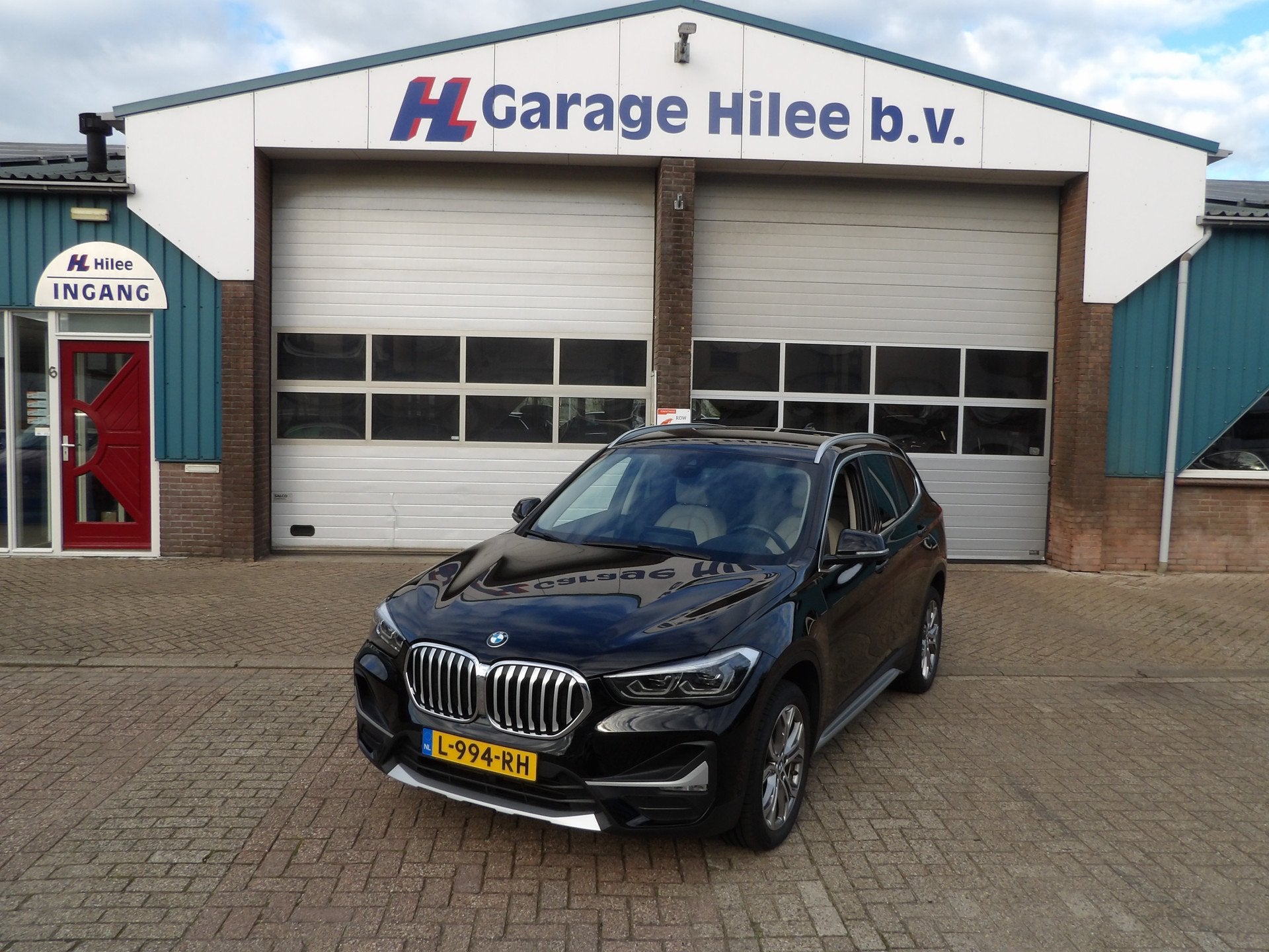 BMW X1 sDrive18i Business Edition (bj 2021, automaat), Auto's, 136 pk, Gebruikt, Euro 6, Zwart