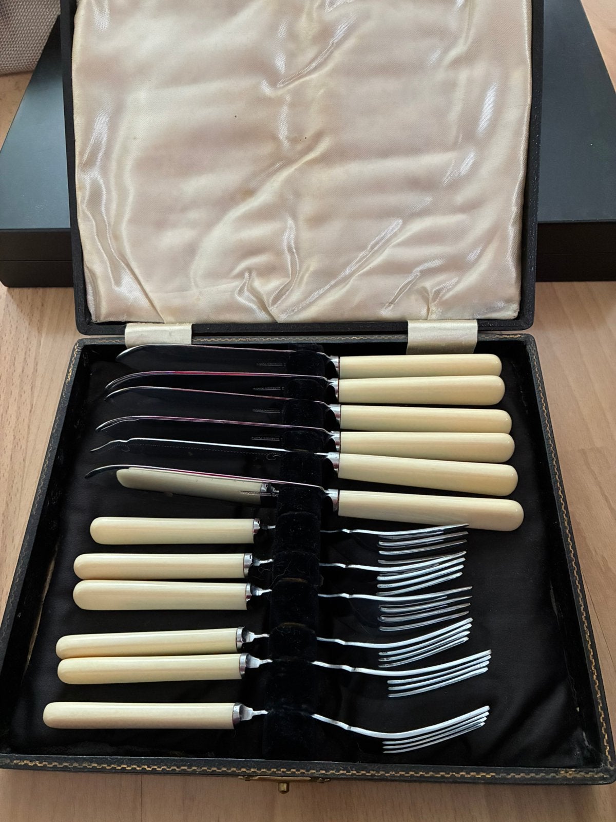 6 persoons Vintage visbestek  roestvrij, Huis en Inrichting, Ophalen, Bestekset, Zo goed als nieuw, Rvs of Chroom