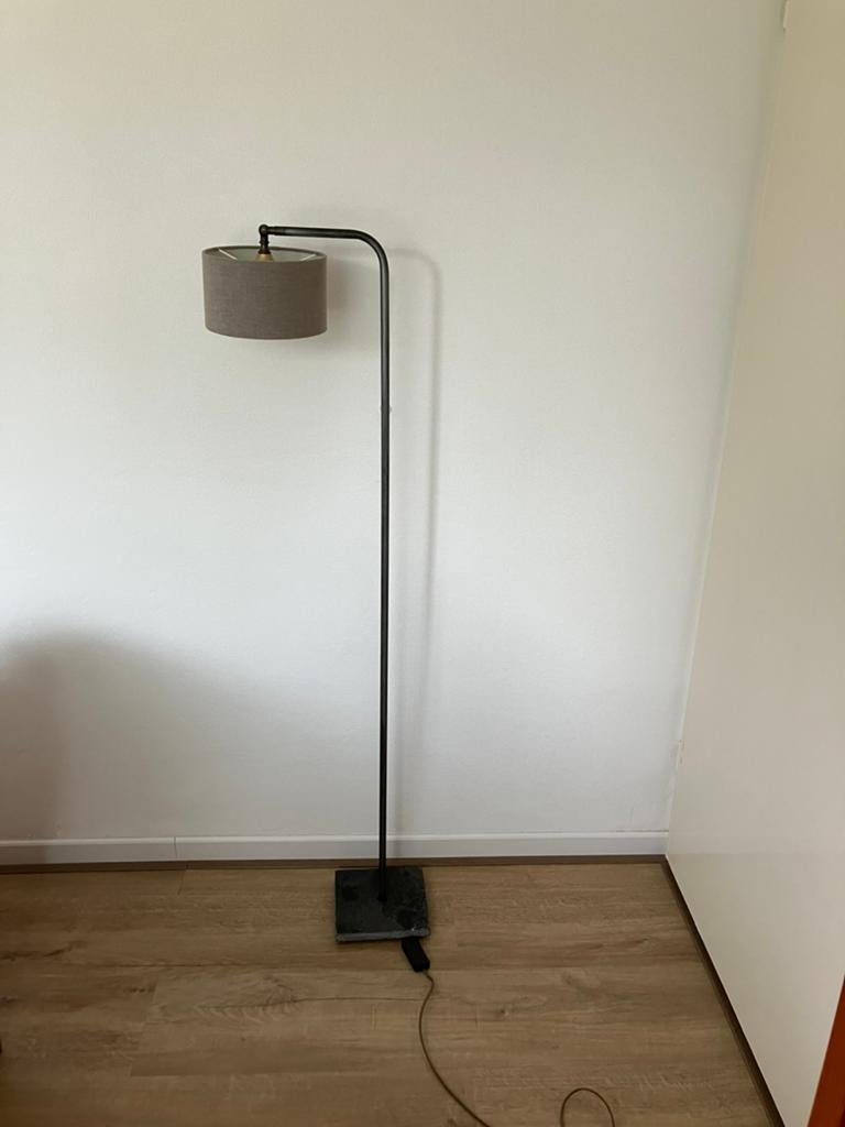 Aura Peeperkorn nieuwe vloerlamp hardsteenvoet+ kapje H140, Ophalen, 100 tot 150 cm, Nieuw, Metaal