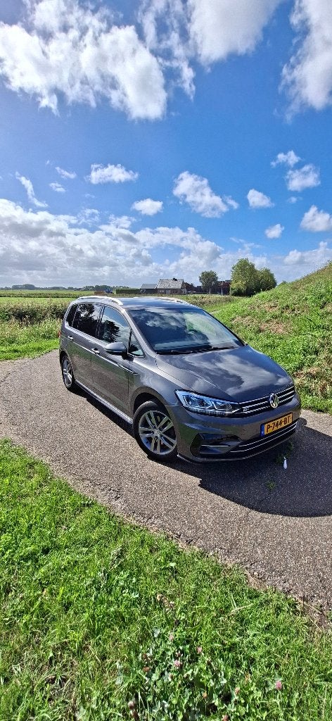 Volkswagen Touran 1.4 TSI 150 pk DSG 7p | R-Line Exterior, Euro 6, 4 cilinders, Adaptive Cruise Control, 7 stoelen