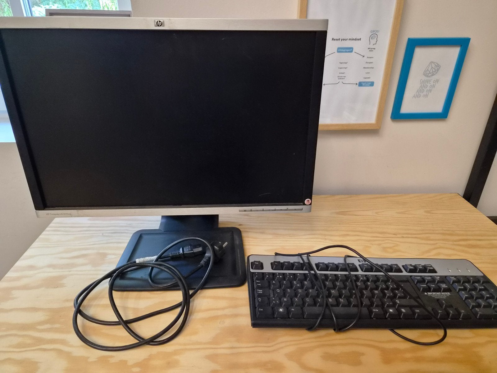 HP Monitor en Toetsenbord Set - Gebruikt, Computers en Software, Ophalen, Gebruikt, HP