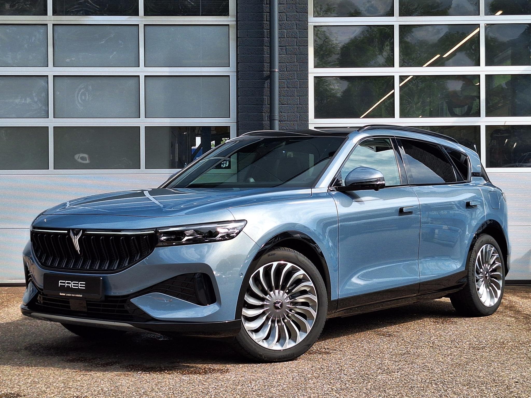 VOYAH Free Flagship 4WD 106 kWh | Black Line | Panoramadak |, Auto's, Voyah, Automaat, 12 maanden, Zwart, 489 pk