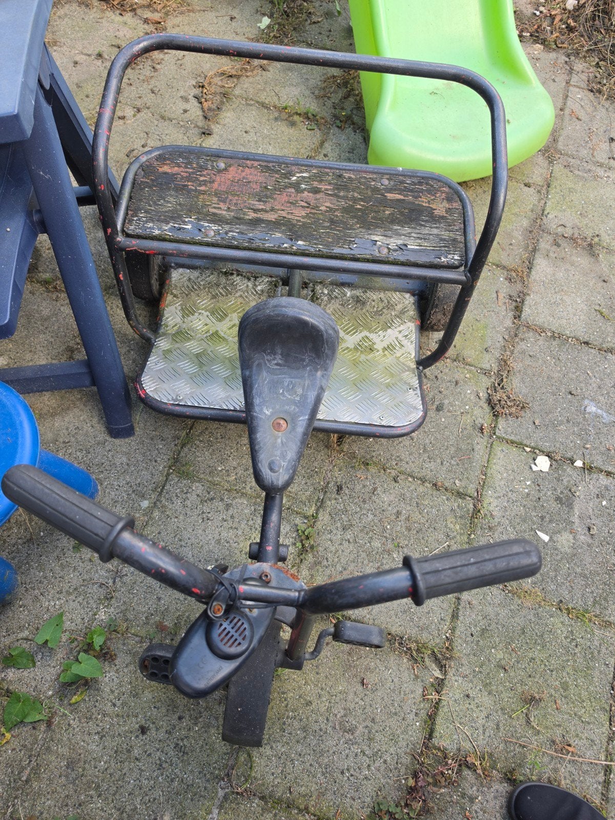 Oude driewieler met aanhanger - Opknapper, Ophalen, Gebruikt, Trapvoertuig
