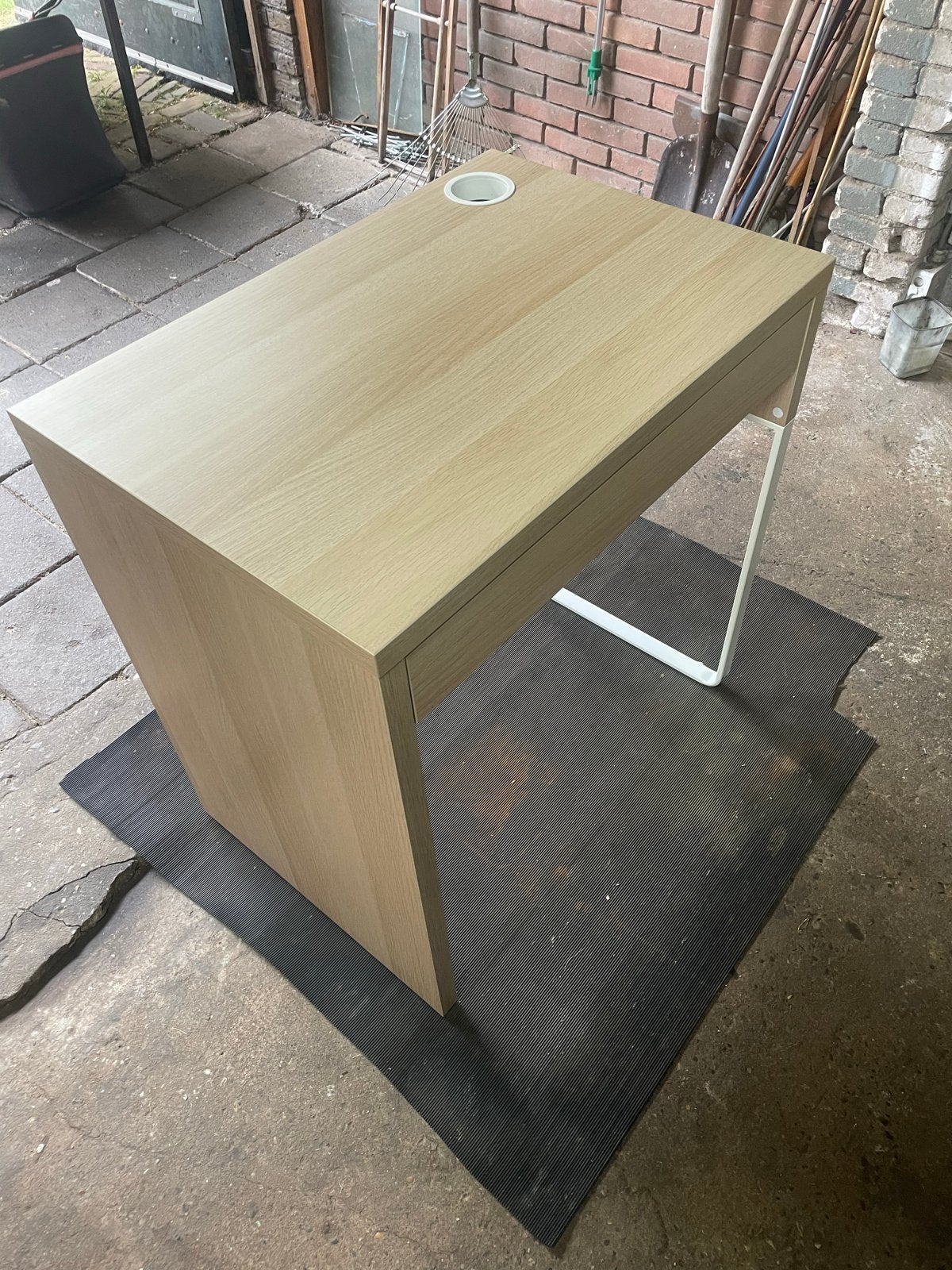 Klein bureau met lade - Nieuwstaat (73x50x75cm), Huis en Inrichting, Bureaus, Ophalen, Met lades, Zo goed als nieuw, Overige typen