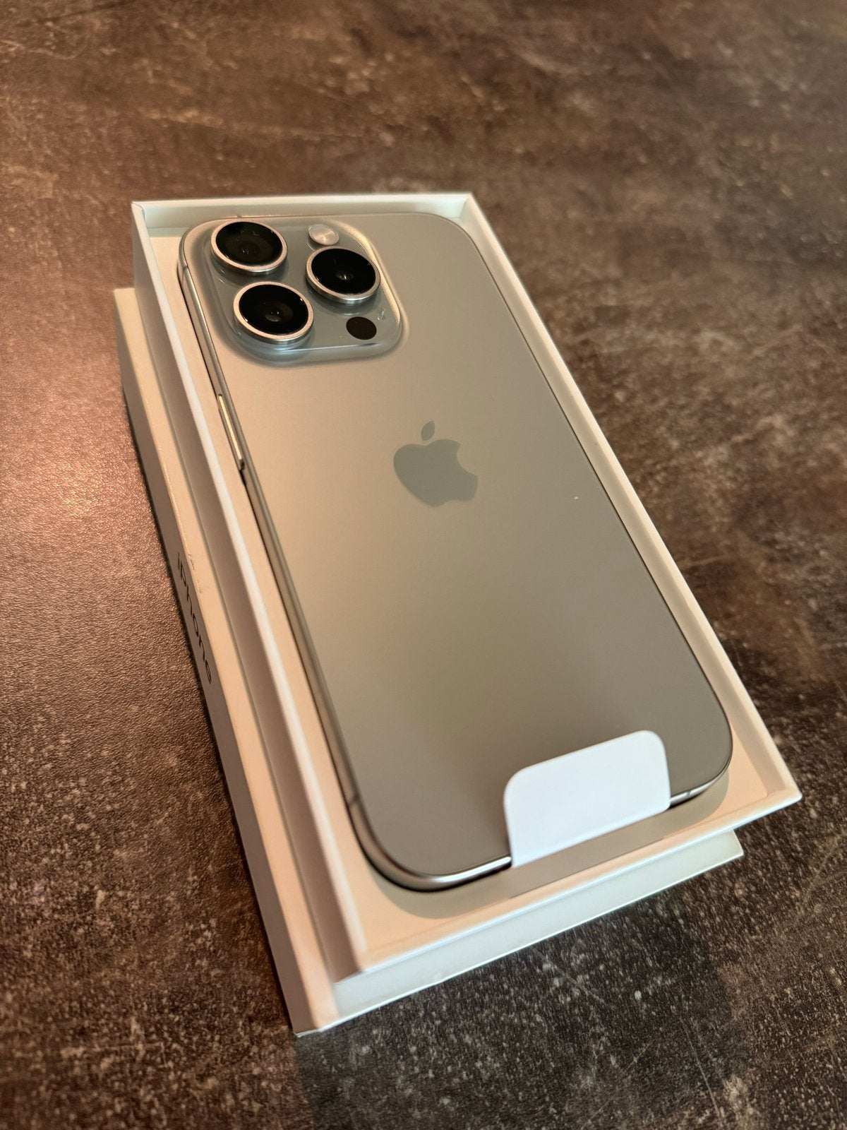 Apple iPhone 15 Pro 1TB Titanium - Nieuw, Batterijcap. 100%!, Telecommunicatie, Mobiele telefoons | Apple iPhone, Ophalen, Zonder simlock