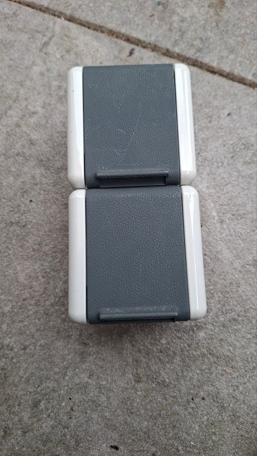 2x Jung Stopcontact IP44 Spatwaterdicht - Gebruikt, Ophalen of Verzenden, Gebruikt, Jung, Stopcontact
