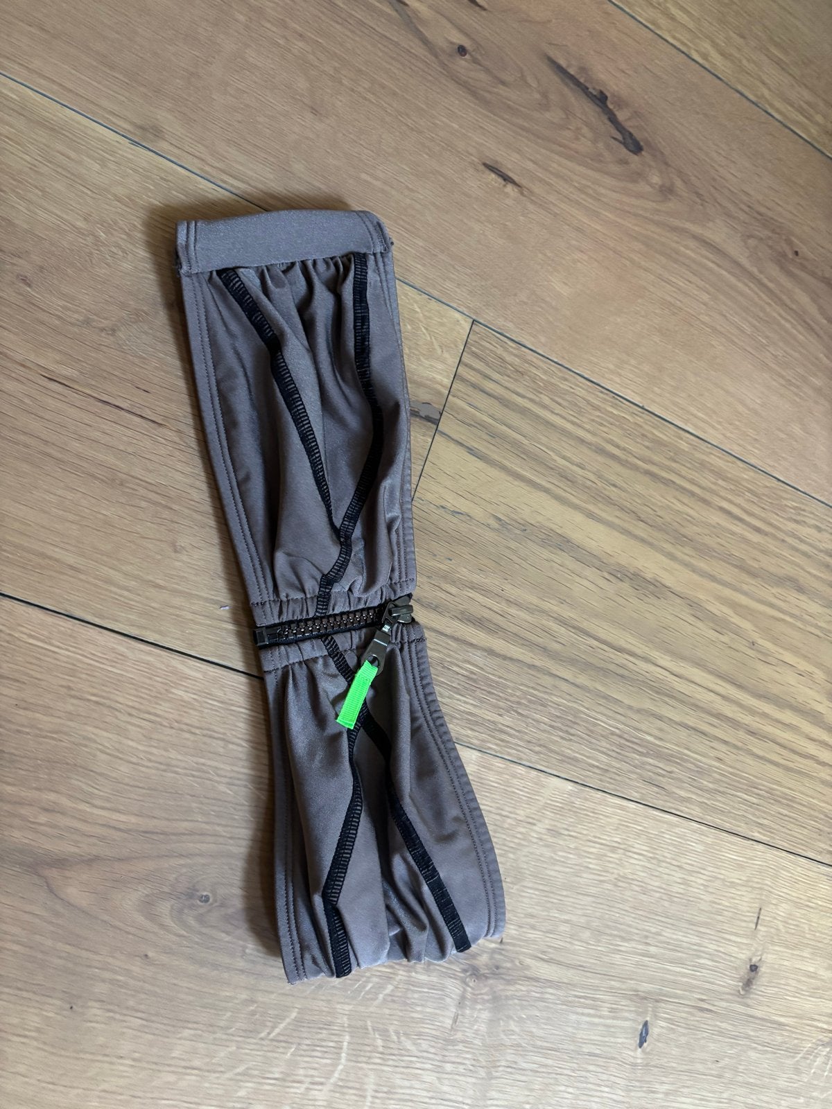 H&M Bikini Topje, bandeau top, donker groen met neon,maat 36, Kleding | Dames, Badmode en Zwemkleding, Ophalen of Verzenden, Nieuw