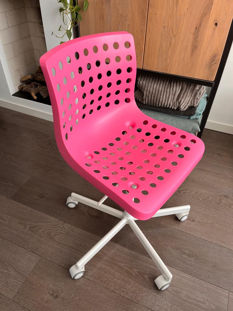 Roze bureaustoel met wielen - IKEA SPOREN, Ophalen, Gebruikt, Roze, Bureaustoel