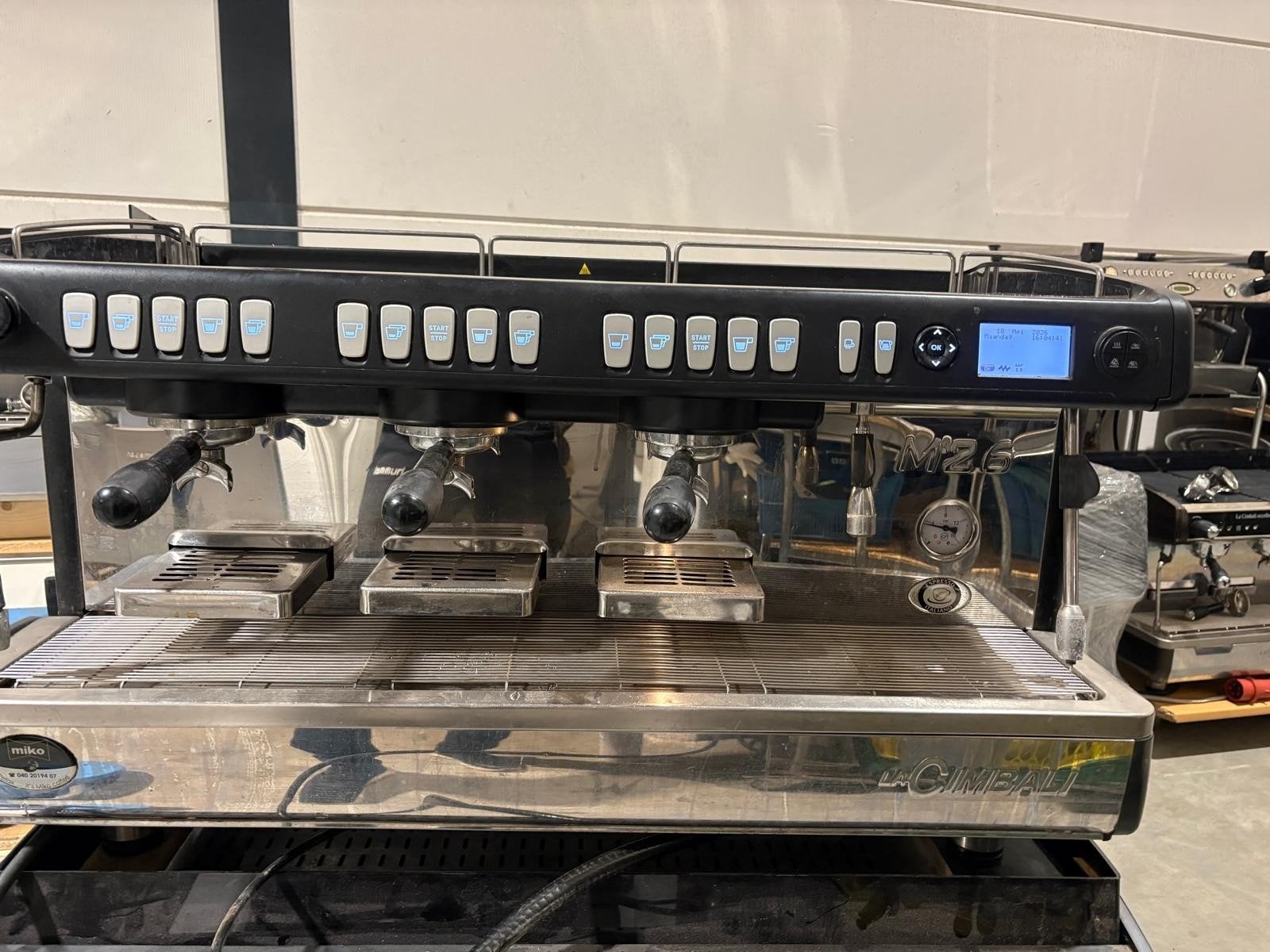 La Cimbali M26 3-groeps, Witgoed en Apparatuur, Koffiezetapparaten, Zo goed als nieuw, Espresso apparaat, 10 kopjes of meer, Ophalen