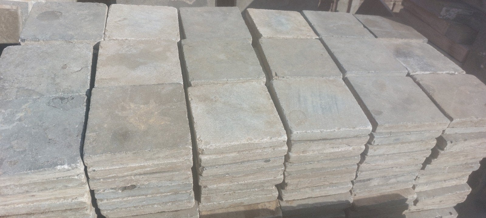 Chinees hardsteen terrastegels 10 m2. 20x20x3 cm., Ophalen, Natuursteen, 10 m² of meer, Terrastegels