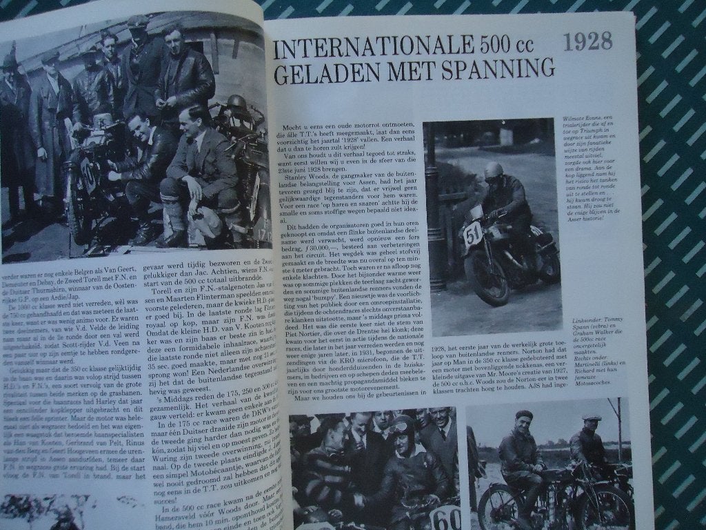 TT Assen 60 jaar TT 1025-1985, Ophalen of Verzenden, Nieuw, Han Harmsze, Hans van Loozenoord, Algemeen
