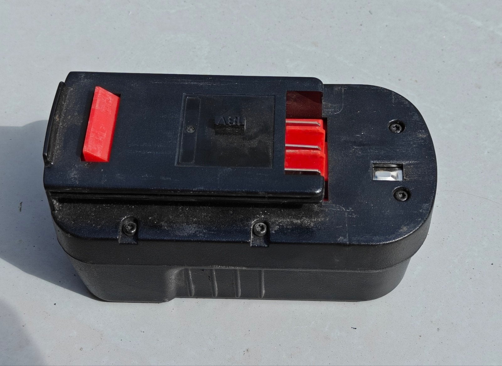 Yanec Gereedschap Accu 18V 3Ah Ni-MH, Ophalen of Verzenden, Zo goed als nieuw