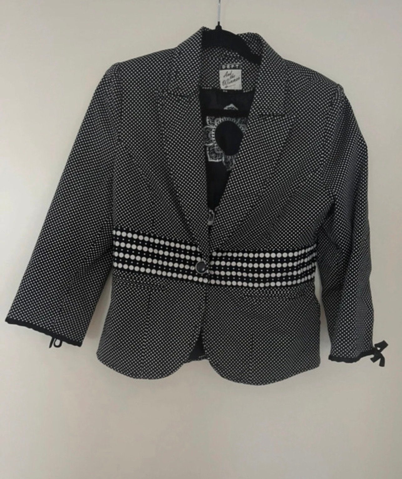 Mooie zwart-witte getailleerde blazer met stippen | Dept | S, Zwart, Ophalen of Verzenden, Zo goed als nieuw, Jasje