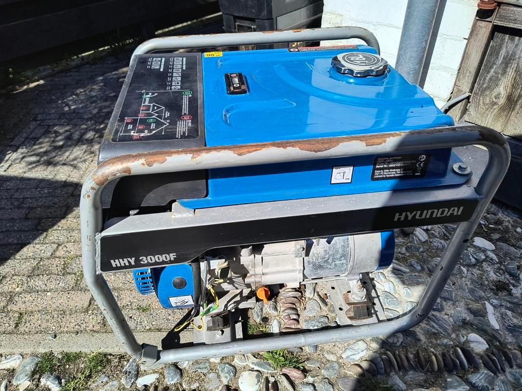 Hyundai HH3000F Benzine Generator - Gebruikt, Doe-het-zelf en Verbouw, Aggregaten, Ophalen, Minder dan 5 kVA, Benzine