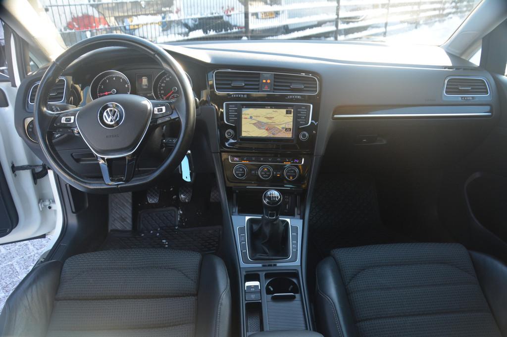 Volkswagen Golf Variant 1.2 TSI Business Edition Connected R, Voorwielaandrijving, Gebruikt, 4 cilinders, 1194 kg