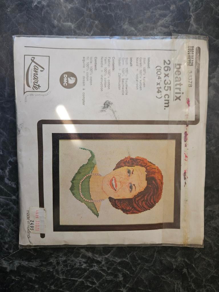 Lanarte Borduurpakket Beatrix 26x35 cm - Nieuw, Ophalen of Verzenden, Nieuw, Knutselwerk