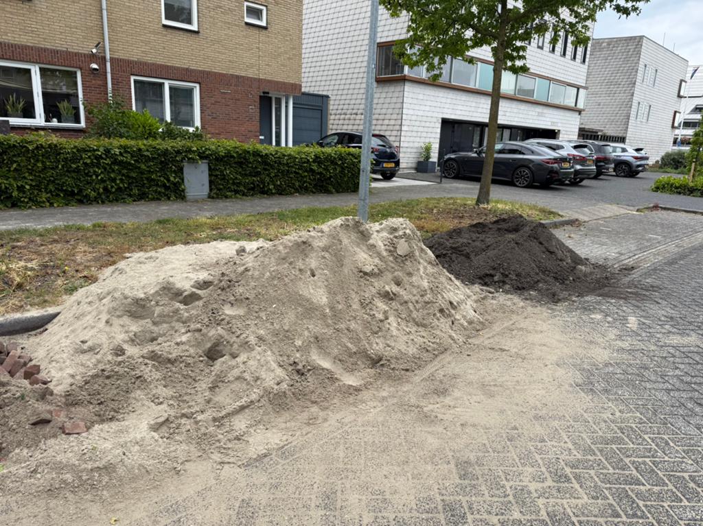 Gratis af te halen zand en aarde, Tuin en Terras, Zand, Ophalen, Nieuw, Overige typen