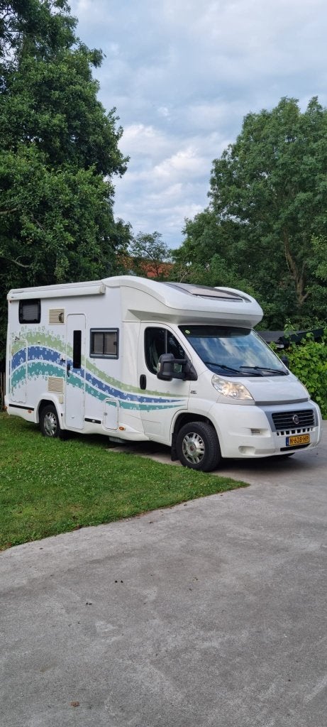 Benimar Mileo 201 | 2015 | Fiat Ducato 2.3  | Zeer compleet, Auto's, Overige Auto's, Euro 5, Beige, 4 stoelen, 2703 kg