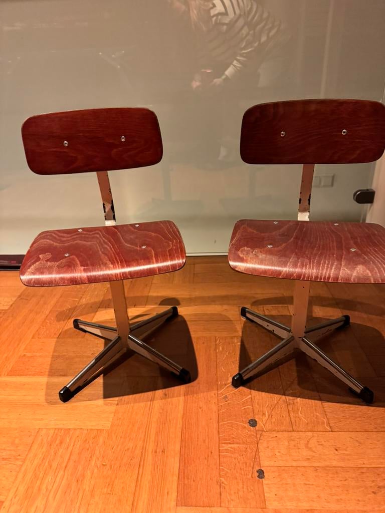 School stoeltjes kind, Ophalen