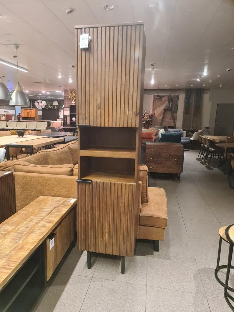 Nieuwe icathcers piano collectie kast walnoot 200x50cm €395, Huis en Inrichting, Ophalen, ., Nieuw, .