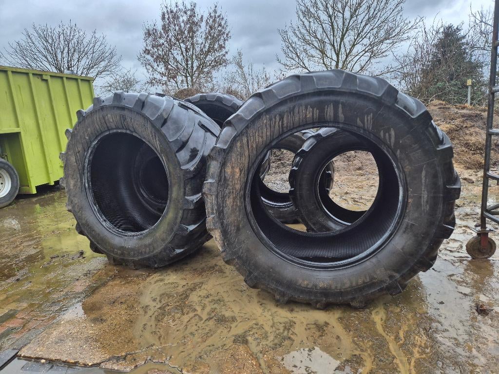 Set Michelin landouwbanden, Zakelijke goederen, Agrarisch | Onderdelen | Banden, Velgen en Assen, Ophalen