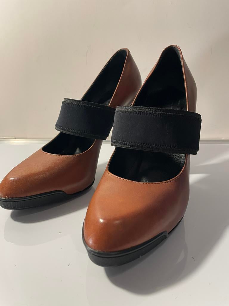 Tod’s Heels Pumps Cognac Brown Leather Very Good EU 37, Pumps, Bruin, Ophalen of Verzenden, Zo goed als nieuw