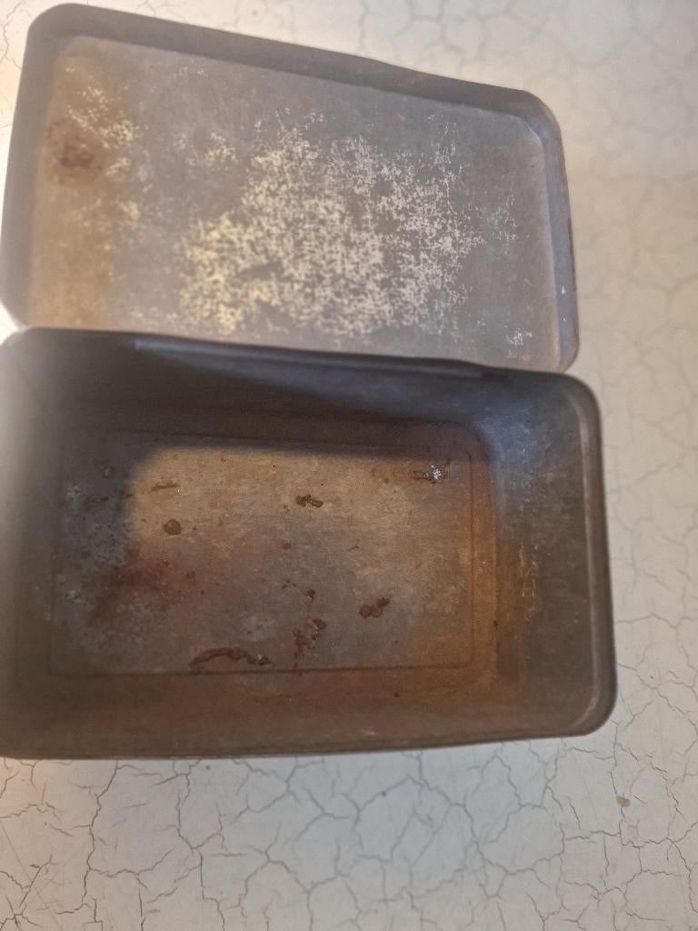 kleiner vintage blikje met herten, Verzamelen, Blikken, Ophalen of Verzenden, Gebruikt, Overige