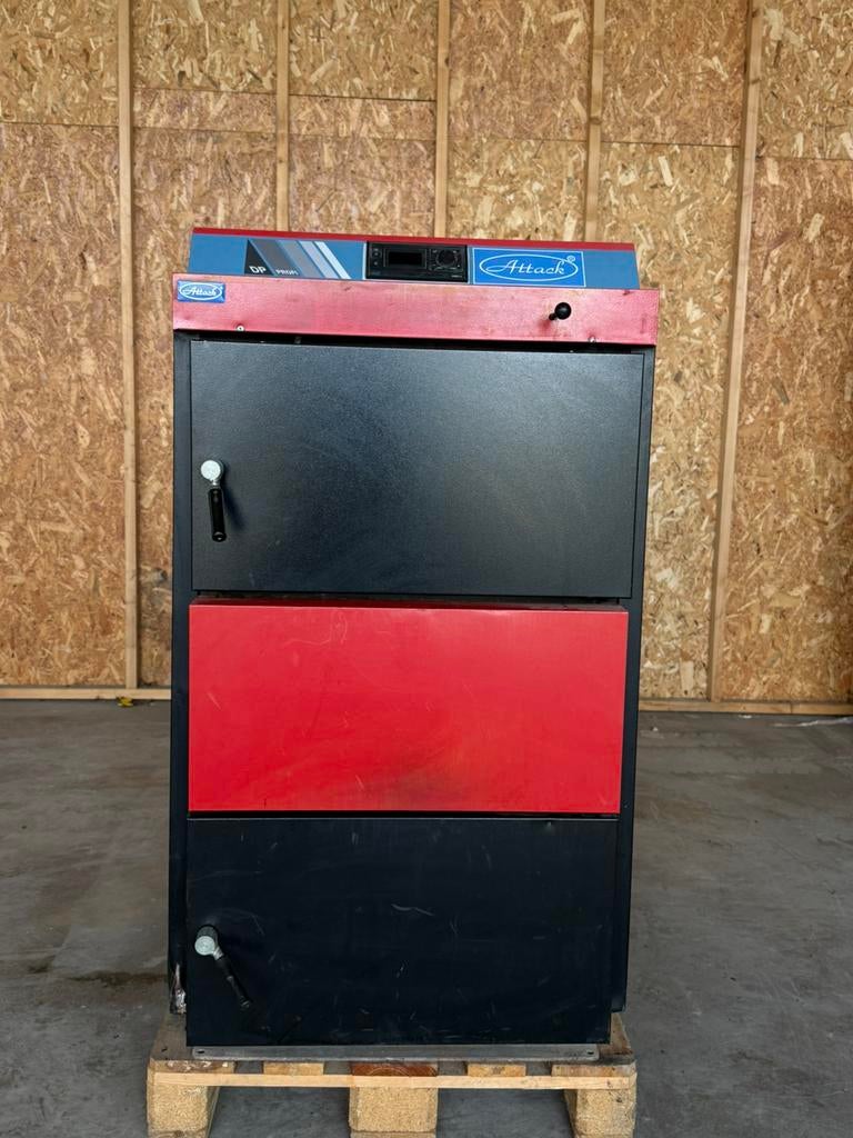 Cv Houtvergasser Attack DPX 75kw Profi, Gebruikt, Houtvergasser 70kw attack DPX Profi, Www.cvheat.com, Houtkachel