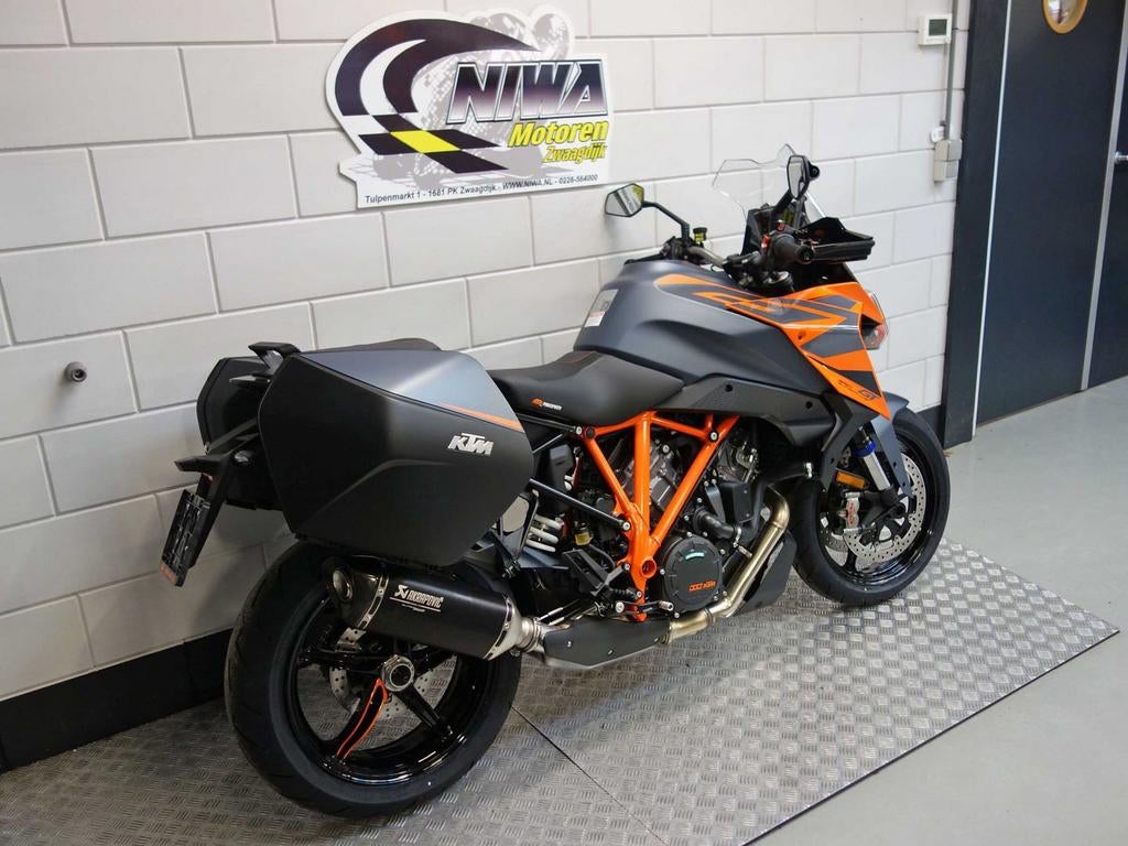 KTM 1290 Super Duke GT, 2 cilinders, KTM, Motorrijbewijs A, Bedrijf