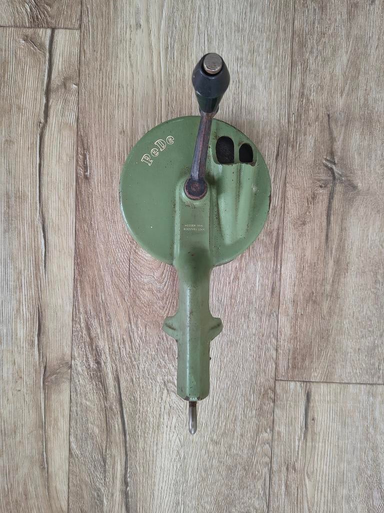 Prachtige retro, vintage groene bonensnijder, PeDe snijder., Antiek en Kunst, Ophalen of Verzenden