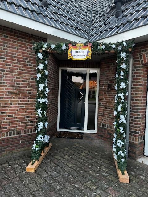 Te huur: Huwelijksboog - Trouwboog, Hobby en Vrije tijd, Feestartikelen | Verhuur, Zo goed als nieuw, Geboorte of Huwelijk, Ophalen