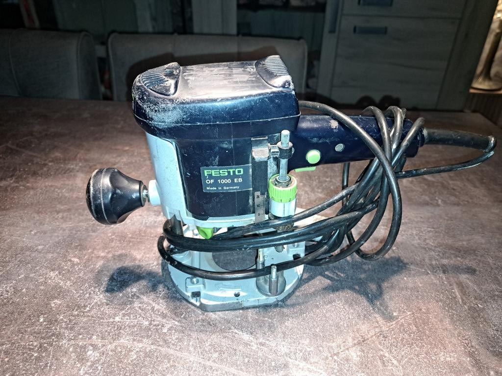 Festool OF 1000 EB Bovenfrees - Krachtige machine, Doe-het-zelf en Verbouw, Gereedschap | Freesmachines, Gebruikt, Ophalen of Verzenden