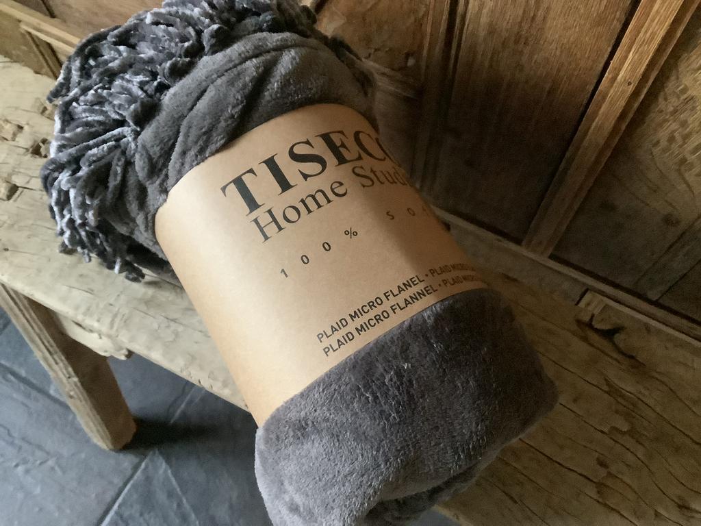 NIEUW super zachte plaid woondeken grijs 25% korting, Huis en Inrichting, Woonaccessoires | Plaids en Woondekens, Nieuw, Ophalen of Verzenden