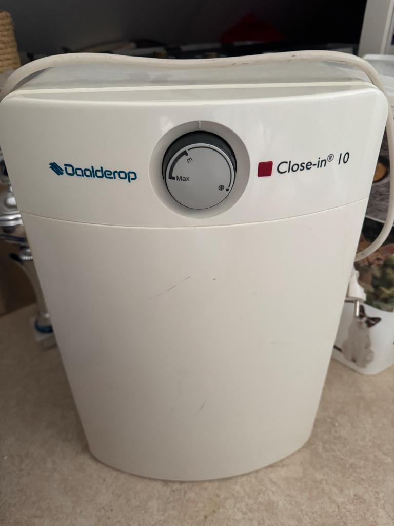 Daalderop close in boiler 10 liter, Gebruikt, Aardgas, Minder dan 20 liter, 3 t/m 5 jaar oud