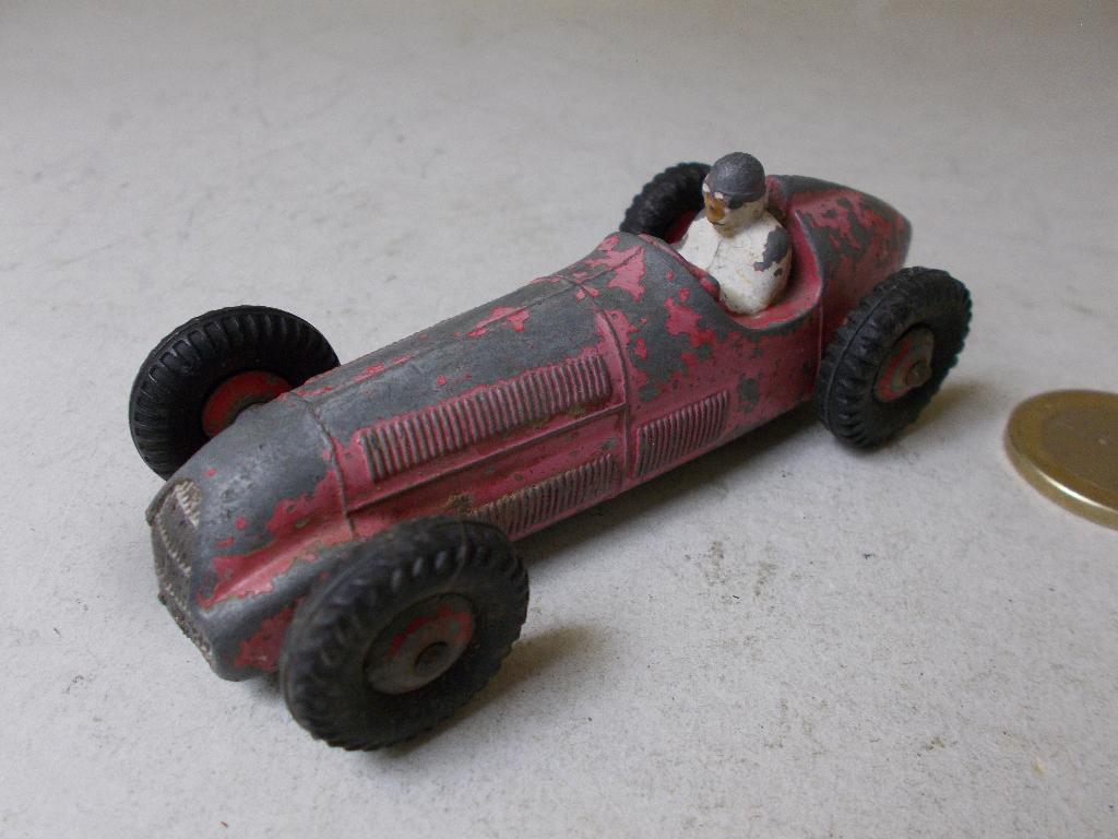1960 Dinky Toys 232 ALFA ROMEO FORMULE 1 RACING CAR (-E-)