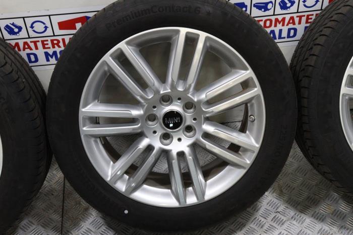 Sportvelgenset + banden van een Mini Countryman (Countryman, 12 maanden garantie, Gebruikt, -, -