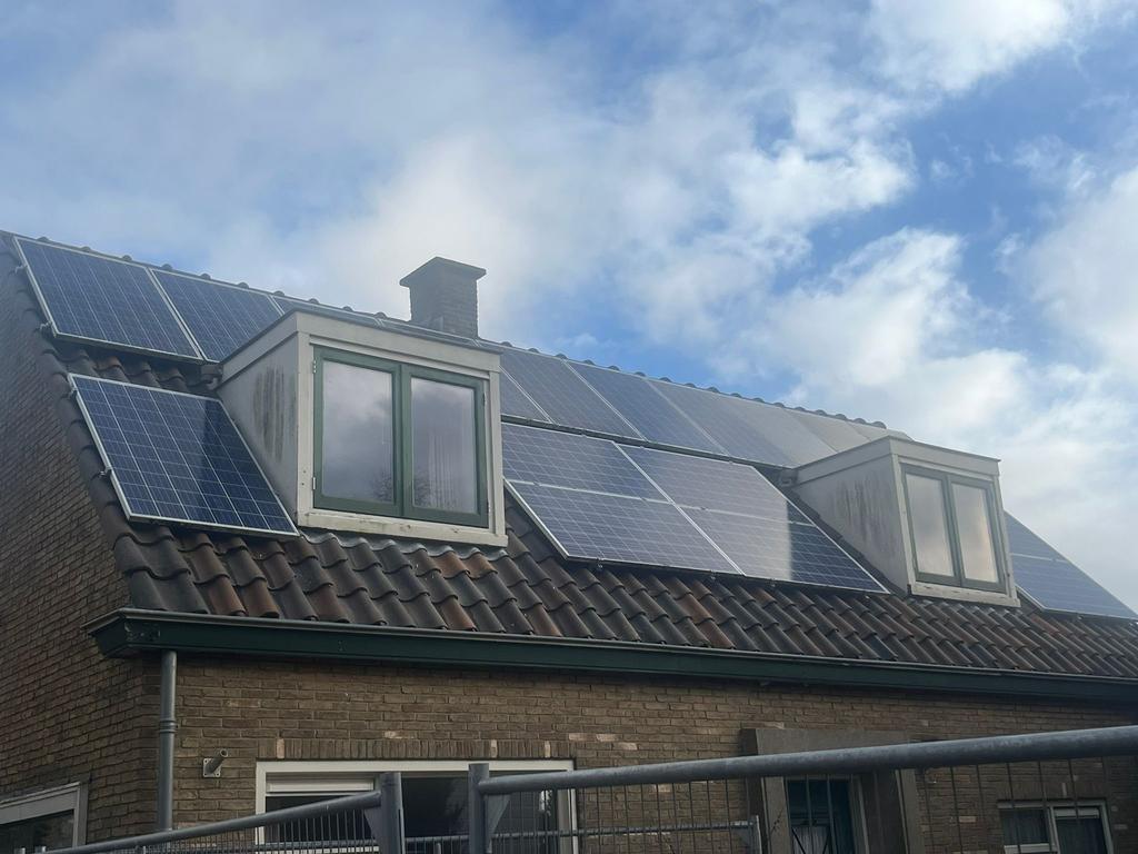 Zonnepanelen Trinasolar 17 stuks, inclusief omvormer Omnik, Doe-het-zelf en Verbouw, Zonnepanelen en Toebehoren, Ophalen, Gebruikt