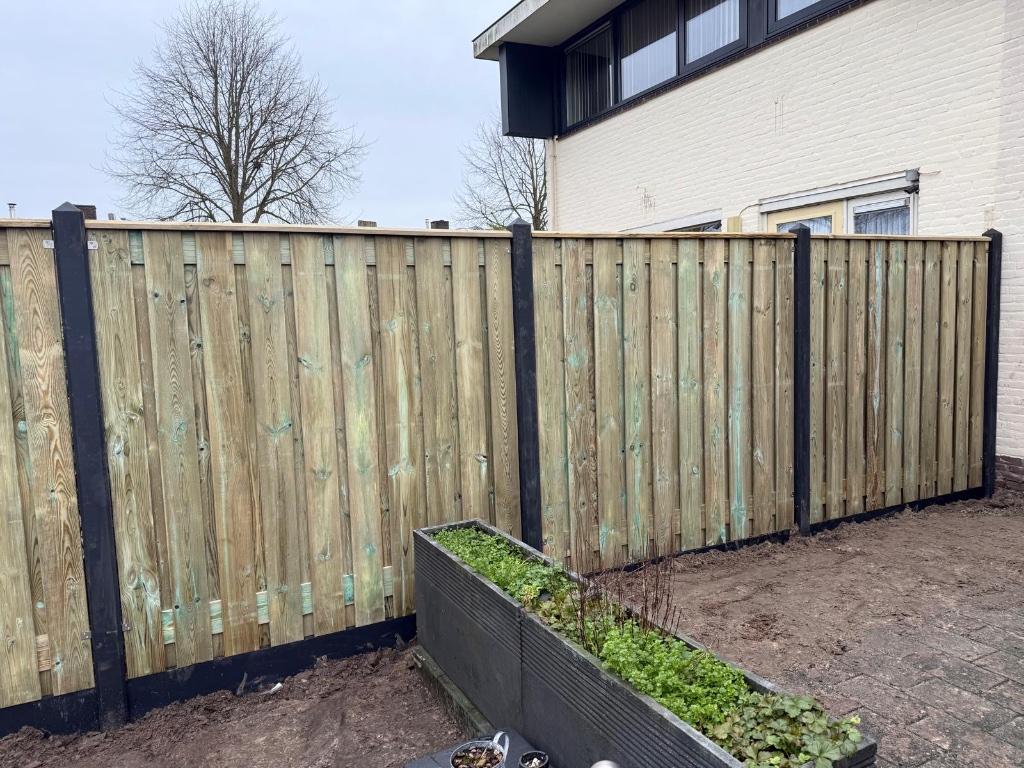 Hout-beton schuttingen, Gratis offerte!, Ophalen, Minder dan 3 meter, Nieuw, Dienstverlening Entjes