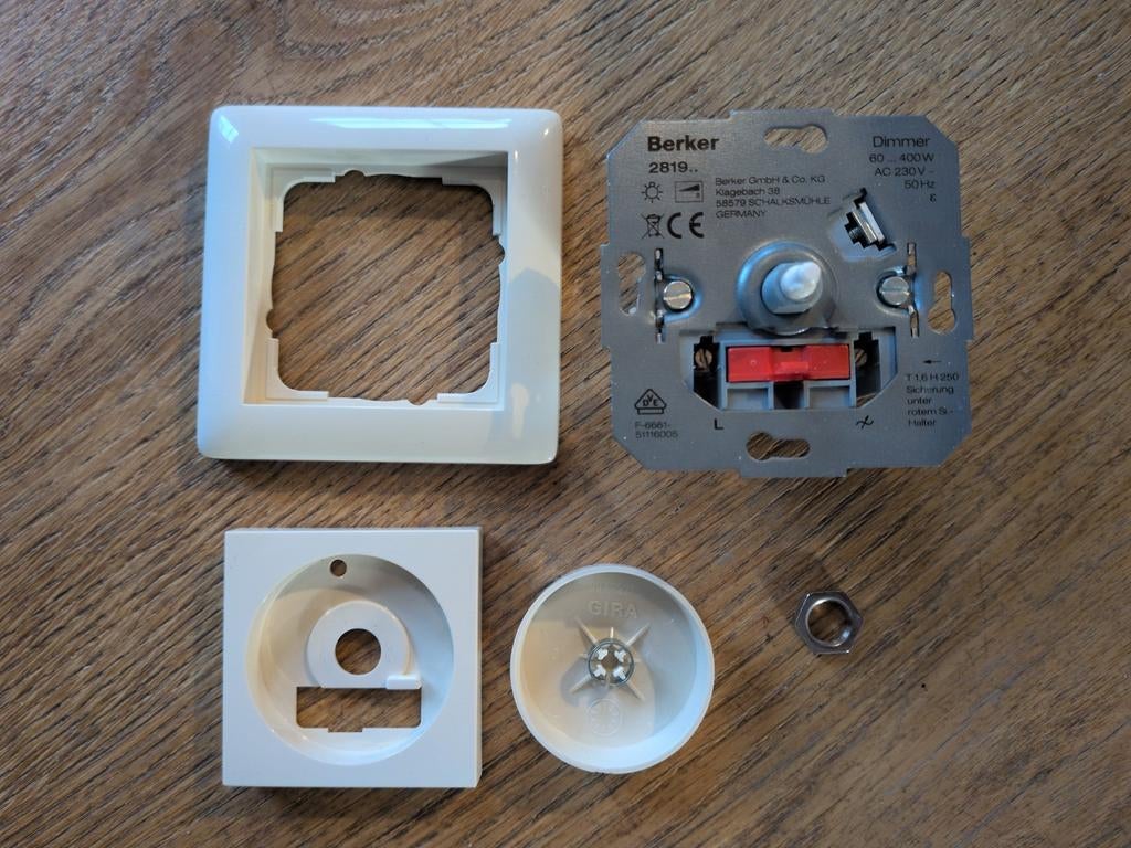 Berker 2819 Dimmer 60-400W met Gira front, Ophalen of Verzenden, Zo goed als nieuw, Schakelaar