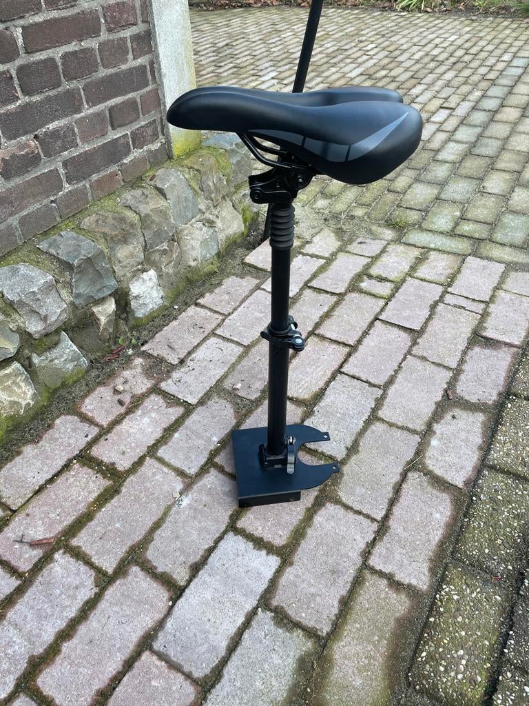 Zitje voor Elektrische Step - Comfortabel en Praktisch, Ophalen, Nieuw, Zadel, Staal