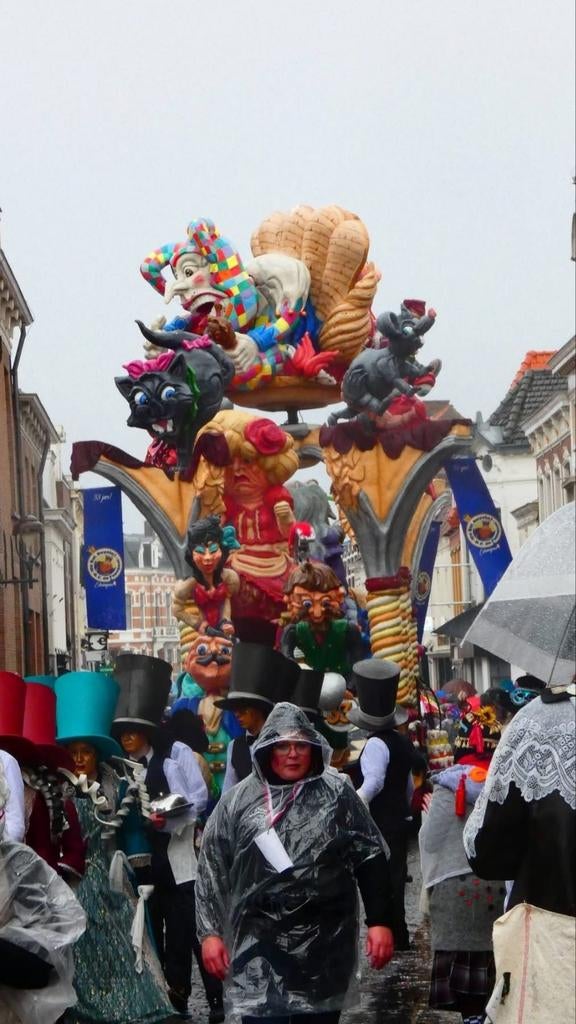 In prijs verlaagd Carnavalswagen Un bal Royal, Ophalen, Carnaval
