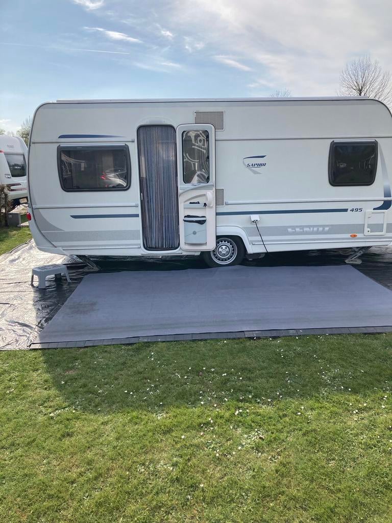 Isabella Vloertegels - Caravan Voorziening, Vast bed, Rondzit, Particulier, Fendt