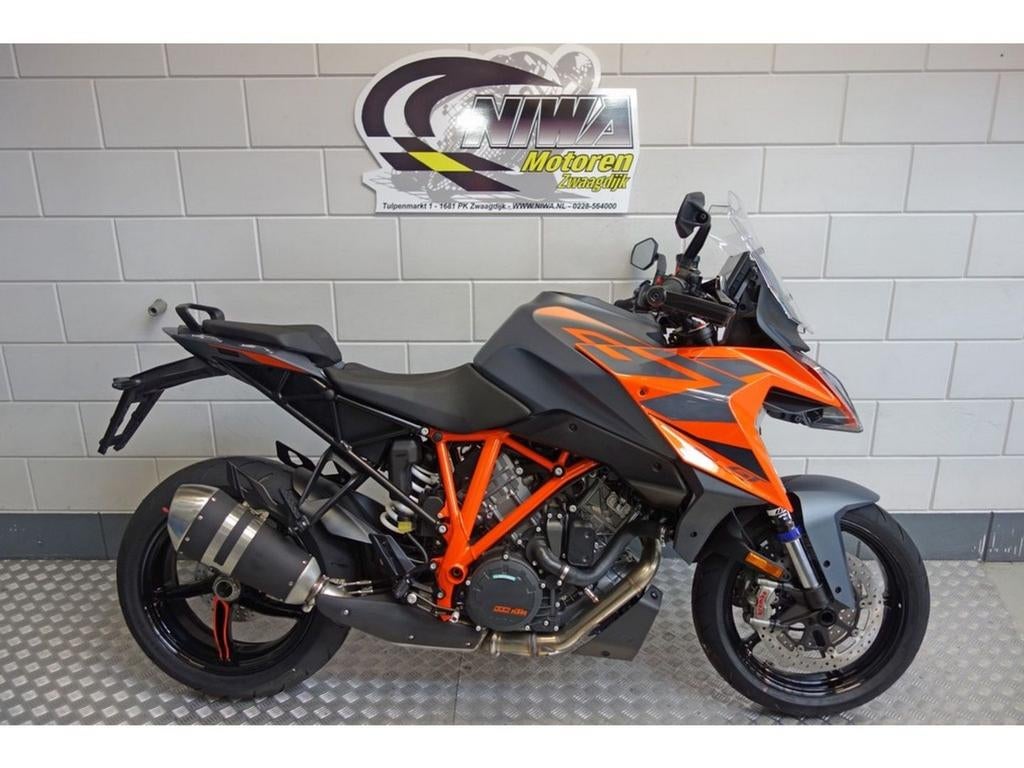 KTM 1290 Super Duke GT, 2 cilinders, KTM, Motorrijbewijs A, Bedrijf