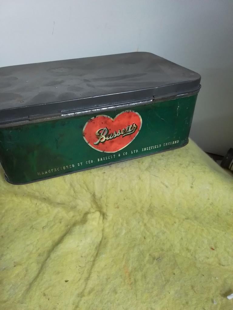 14748) oud blik Bassetts Engeland, Verzamelen, Blikken, Ophalen of Verzenden, Gebruikt, Overige