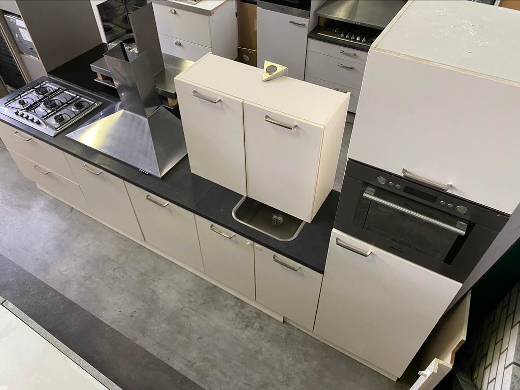 Complete Rechte Keuken Incl. apparatuur + GEDEMONTEERD, Huis en Inrichting, Keuken | Complete keukens, Ophalen of Verzenden, Overige kleuren
