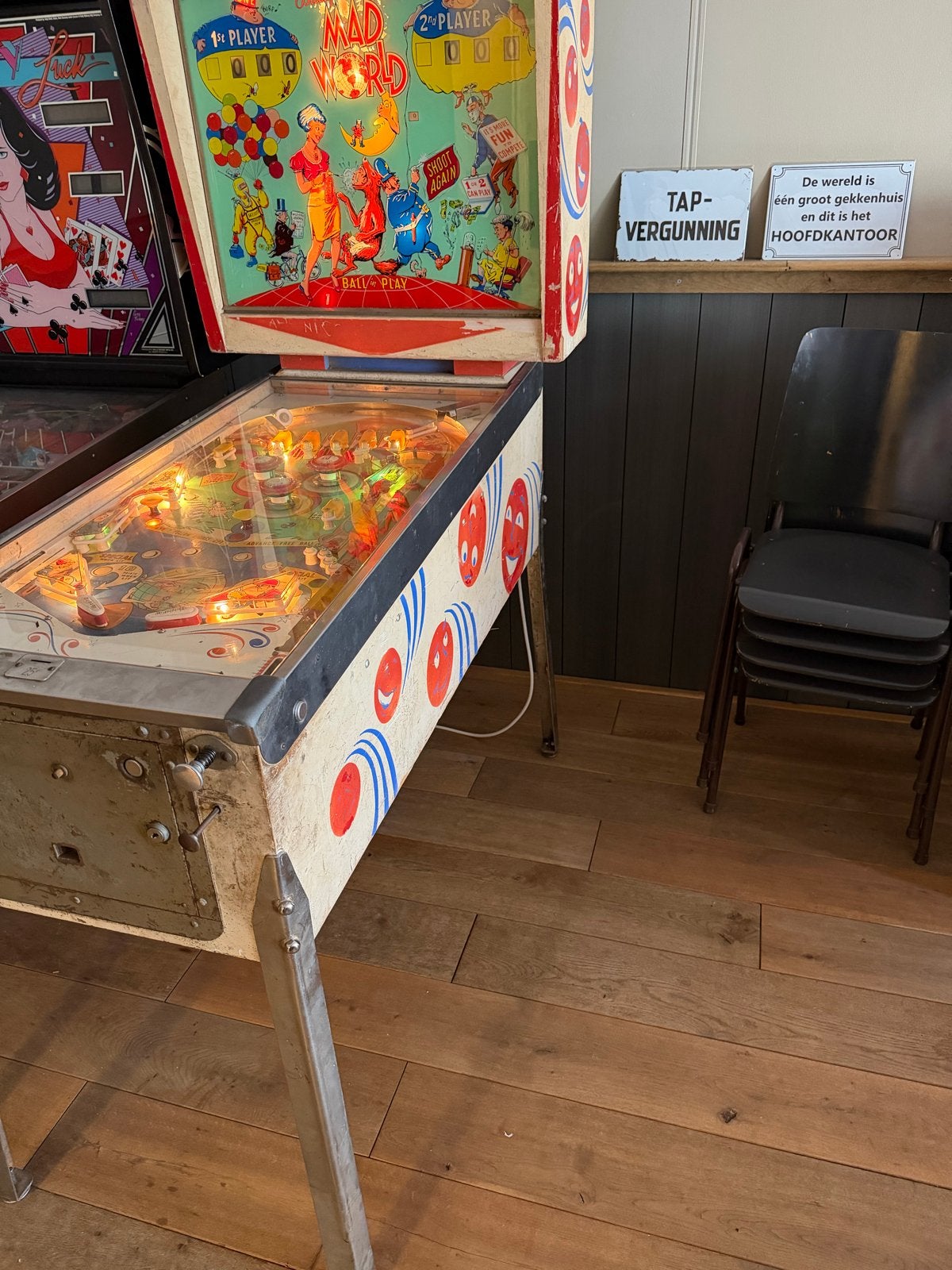 Foto 4 van Bally Mad World Flipperkast - Vintage Mechanische Flipper